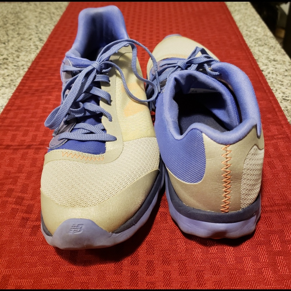 New Balance running shoes. Size 9.
